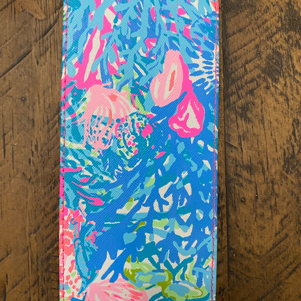Lilly Pulitzer Colorful Floral Wallet - Picture 2 of 5